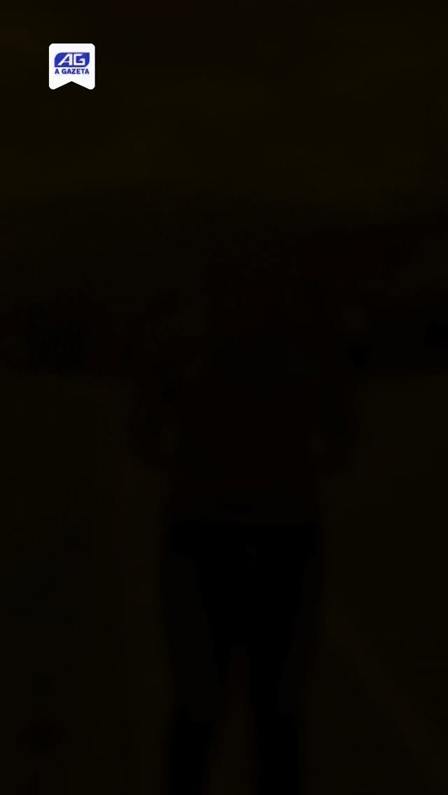 Na manhã desta segunda-feira (23), o Loteamento Vida Nova, no bairro Aurora, foi palco de um momento histórico: a entrega das casas para famílias contempladas pelo programa habitacional do município. A cerimônia contou com a presença do governador Eduardo Leite, do prefeito Giovani Feltes, além de outras autoridades.Mais do que estruturas, as novas moradias representam dignidade, segurança e a realização de um sonho para muitas famílias. 💛O Loteamento Vida Nova marca um avanço importante na política habitacional do município e simboliza o início de uma nova fase na vida de quem agora pode chamar esse lugar de lar.SAIBA MAIS: www.agazetacb.com.br (LINK NA BIO) Na manhã desta segunda-feira (23), o Loteamento Vida Nova, no bairro Aurora, foi palco de um momento histórico: a entrega das casas para famílias contempladas pelo programa habitacional do município. A cerimônia contou com a presença do governador Eduardo Leite, do prefeito Giovani Feltes, além de outras autoridades.Mais do que estruturas, as novas moradias representam dignidade, segurança e a realização de um sonho para muitas famílias. 💛O Loteamento Vida Nova marca um avanço importante na política habitacional do município e simboliza o início de uma nova fase na vida de quem agora pode chamar esse lugar de lar.SAIBA MAIS: www.agazetacb.com.br (LINK NA BIO)