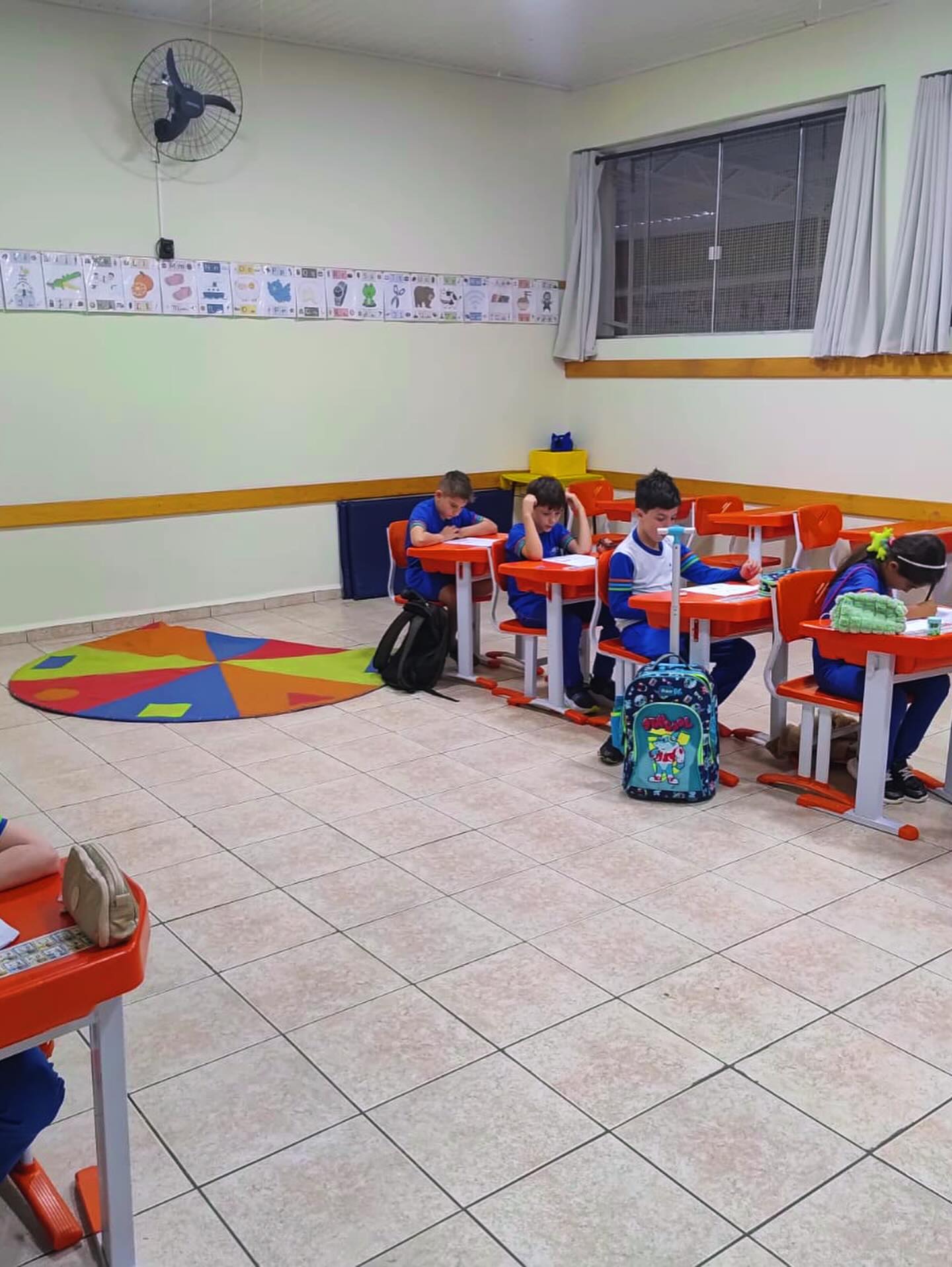 O Concurso Canguru é a maior competição internacional de Matemática do mundo, com desafios que incentivam o raciocínio lógico e tornam a aprendizagem mais envolvente.
Nossos alunos do 3º ao 5º ano também fizeram parte dessa experiência! ✨🩵