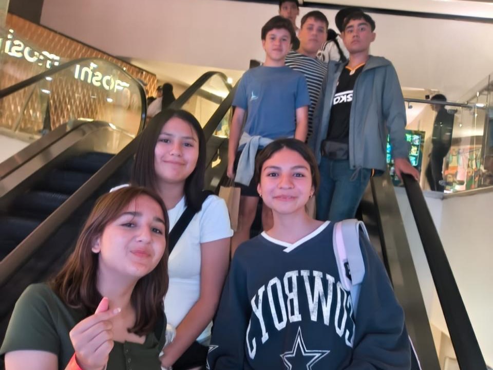 Viaje de estudios tercero de secundaria 2026🤩
Compartimos momentos de nuestros jóvenes del viaje “Conociendo México” en cierre de año escolar, los chicos se fueron de road trip y visitaron Real del Monte, Prismas Basálticos y en CDMX entre otras paradas Six Flags, todos juntos crean grandes memorias✨
#Secundaria #Viaje #ConociendoMéxico