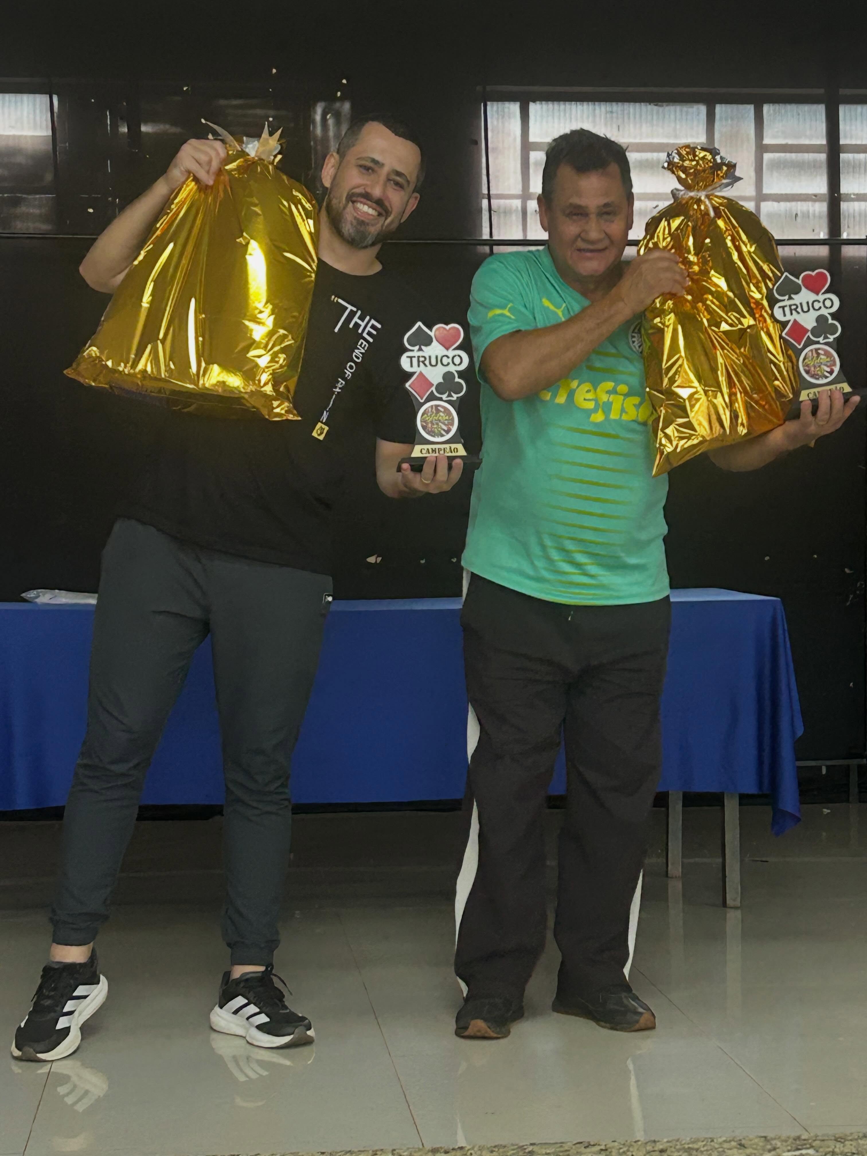 🙏 Agradecimento – 2ª Costelada dos Homens do MFC 🥩
Queremos agradecer de coração a todos que participaram da 2ª Costelada dos Homens do MFC! ❤️
Foi um momento muito especial de amizade, alegria, confraternização e união, que só foi possível graças à presença e à colaboração de cada um.
Nosso agradecimento especial a todos que ajudaram na organização, preparação e realização desse evento. Cada detalhe foi preparado com muito carinho!
Que Deus continue abençoando nossas famílias e fortalecendo cada vez mais a união dos homens do nosso Movimento. 🙏
Muito obrigado a todos! Até a próxima! 🥩🍻❤️