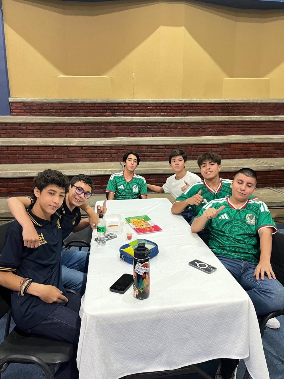 Celebración Prepa 🇲🇽
#Prepa #IndependenciaDeMéxico #SomosFélix