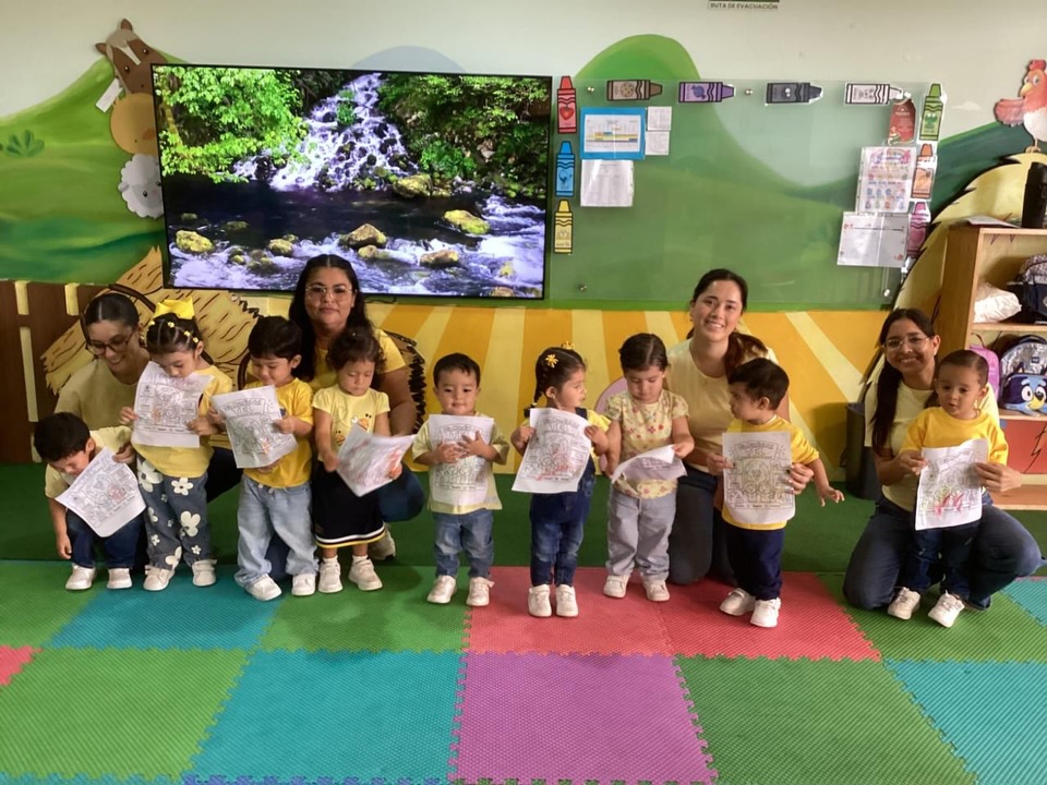 30 de Septiembre Día de la Concientización sobre el Trastorno del Desarrollo del Lenguaje.
Es muy importante enseñar a nuestros niños a ser pacientes y empáticos con amigos con TDL, ¡juntos lo podemos hacer mejor!
En Preescolar se realizaron actividades y se impartieron charlas por el equipo de psicología acorde a la edad de los más pequeños, además de dibujos y craft para hacerlo divertido y práctico.
¡Todos somos muy importantes! 💛🥰
#educacionenvalores